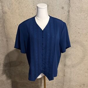 Vintage 70s Ship ’n Shore Embroidered Navy Blue Blouse | Cottagecore Office